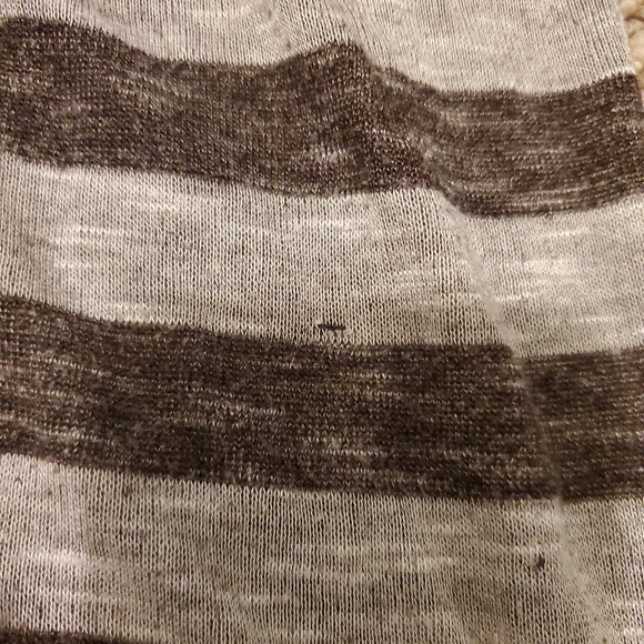 City Triangles Medium Light/Dark Gray Striped Top - Picture 4 of 4